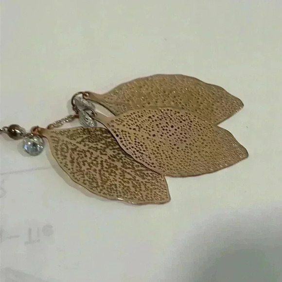 Necklace - Picture 8 of 9